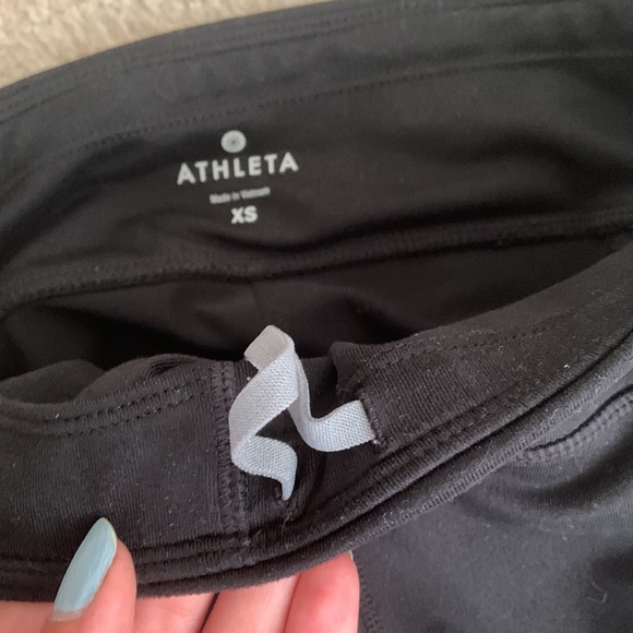 ATHLETA cropped capri leggings with black and white pattern and pockets sporty - Picture 6 of 9